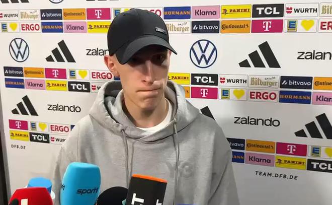 施洛特贝克：关于我和多特的续约即将敲定的消息完全不实