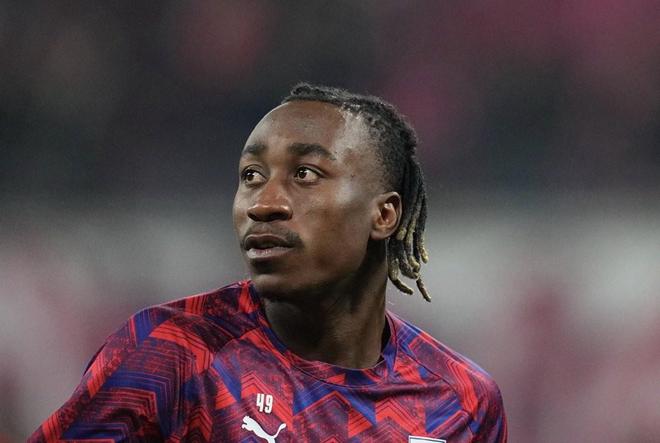 德天空：莱比锡计划给迪奥曼德涨薪，希望他再留队一个赛季