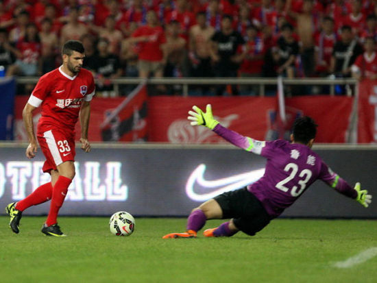 阿纳西 vs 克莱蒙:两支球队的较量,谁能笑到最后? 阿纳西 vs 克莱蒙:两支球队的较量,谁能笑到最后?